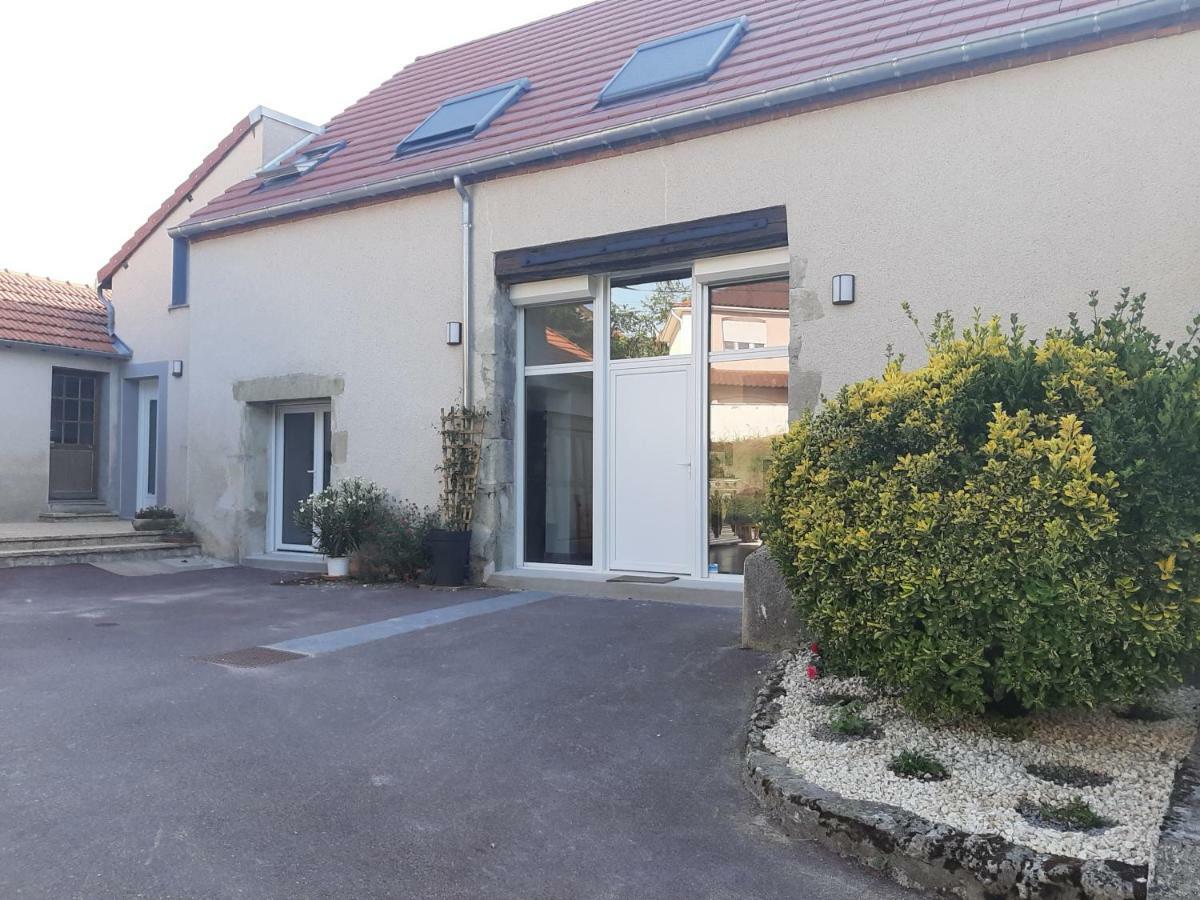 Le Feneau Maison D'Hotes Creuzier-le-Neuf Kültér fotó